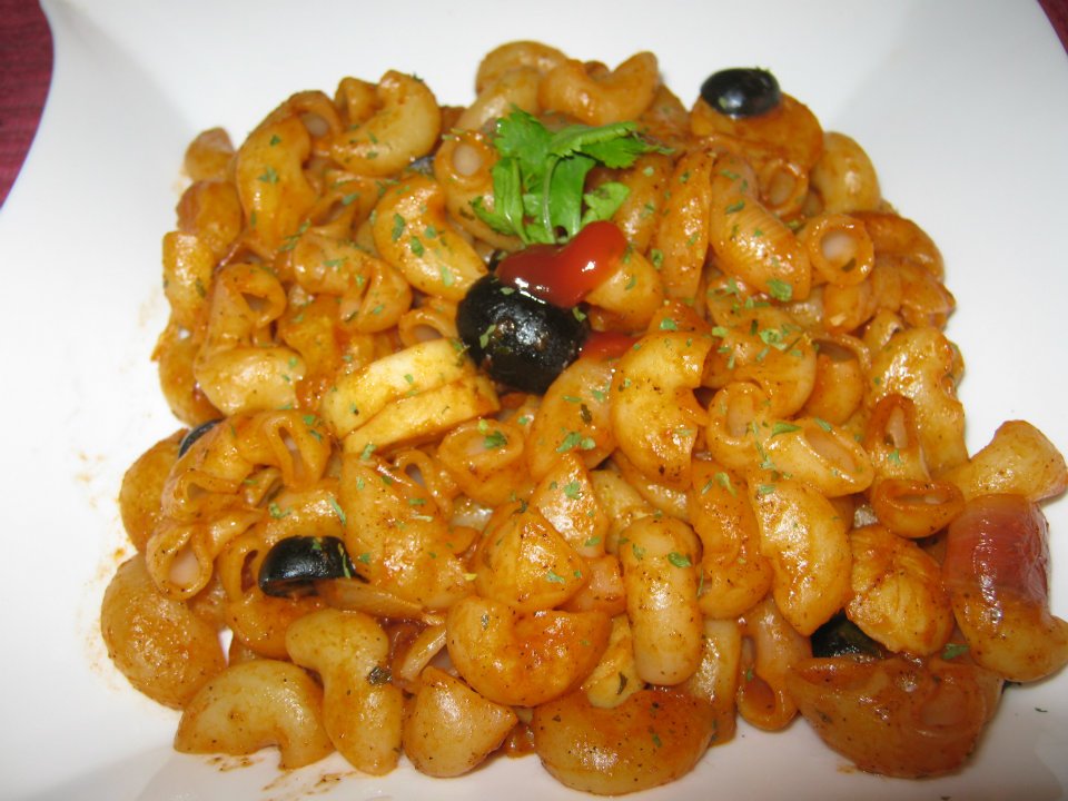 Macaroni(Pasta) with Black Olive and Chicken Sausages